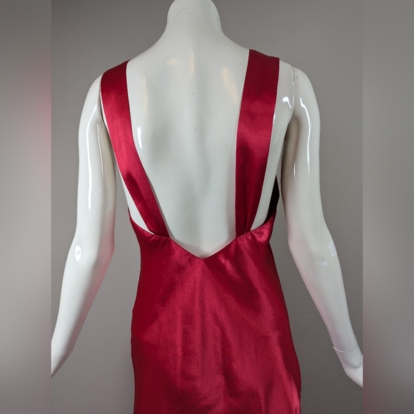 Victoria’s Secret Gold Label Red Satin Slip Dress – Ruffle Side Detail Sz S - Picture 8 of 8